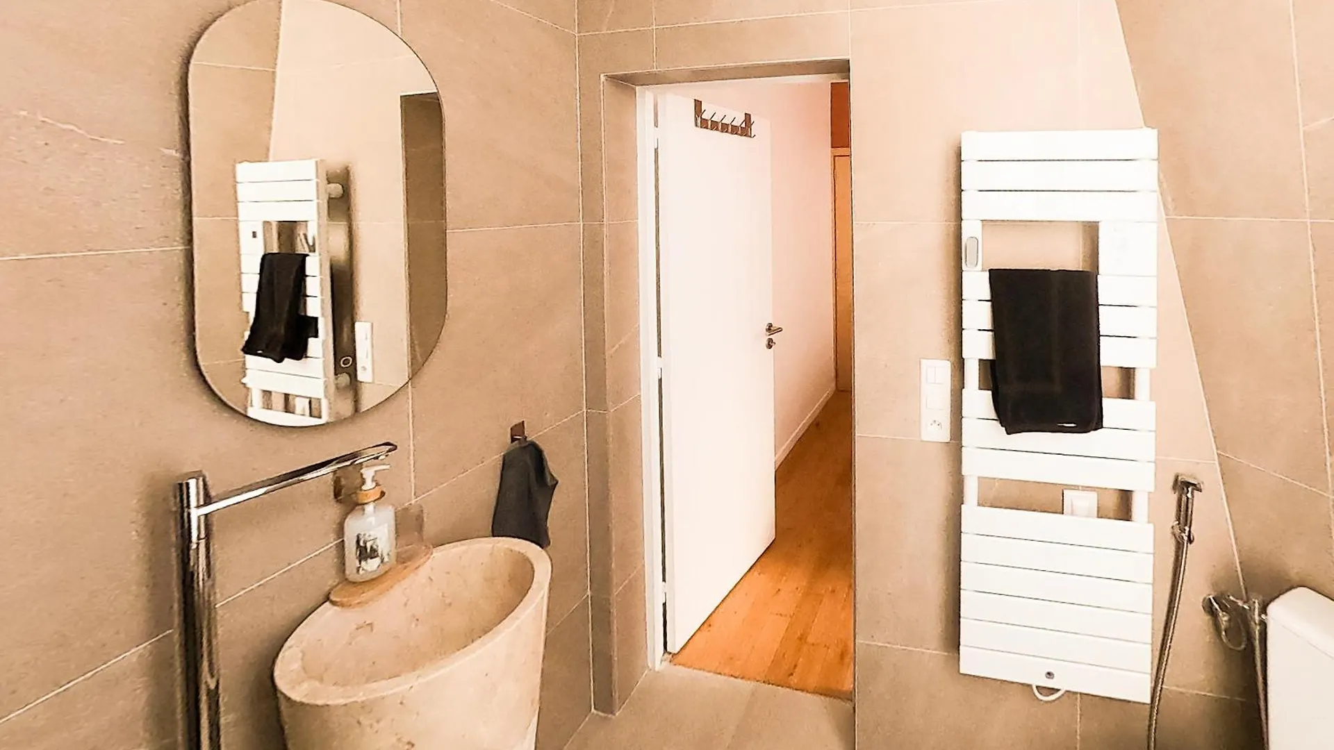 Omarais Bed & Breakfast Paris
